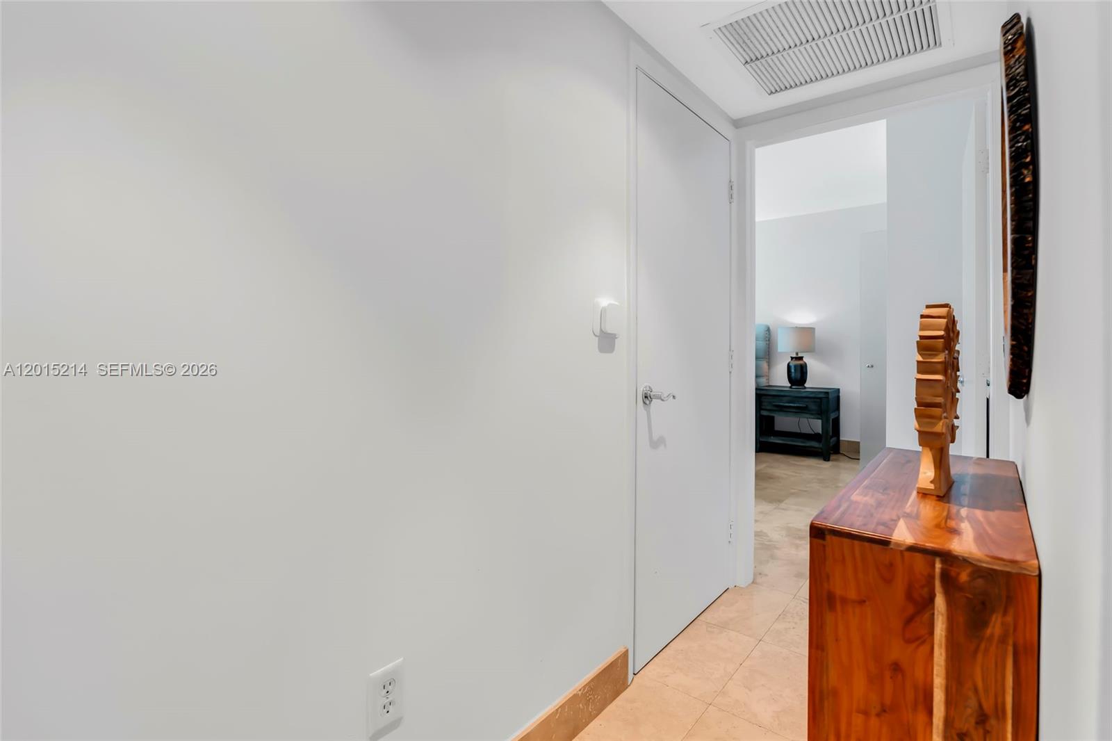 31 SE 5th St #3010, Miami FL 33131