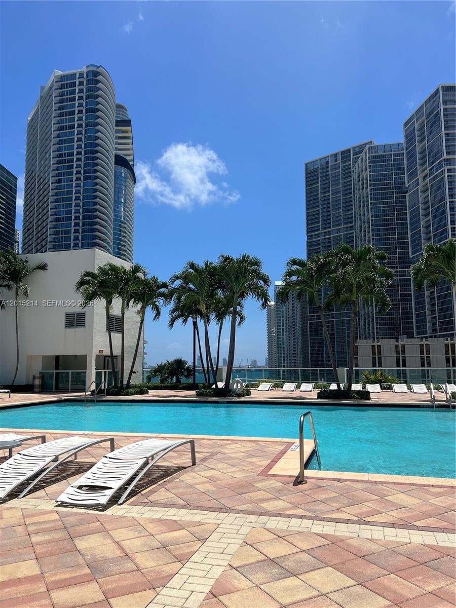 31 SE 5th St #3010, Miami FL 33131
