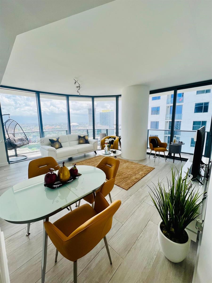 55 SW 9th St #3308, Miami FL 33130