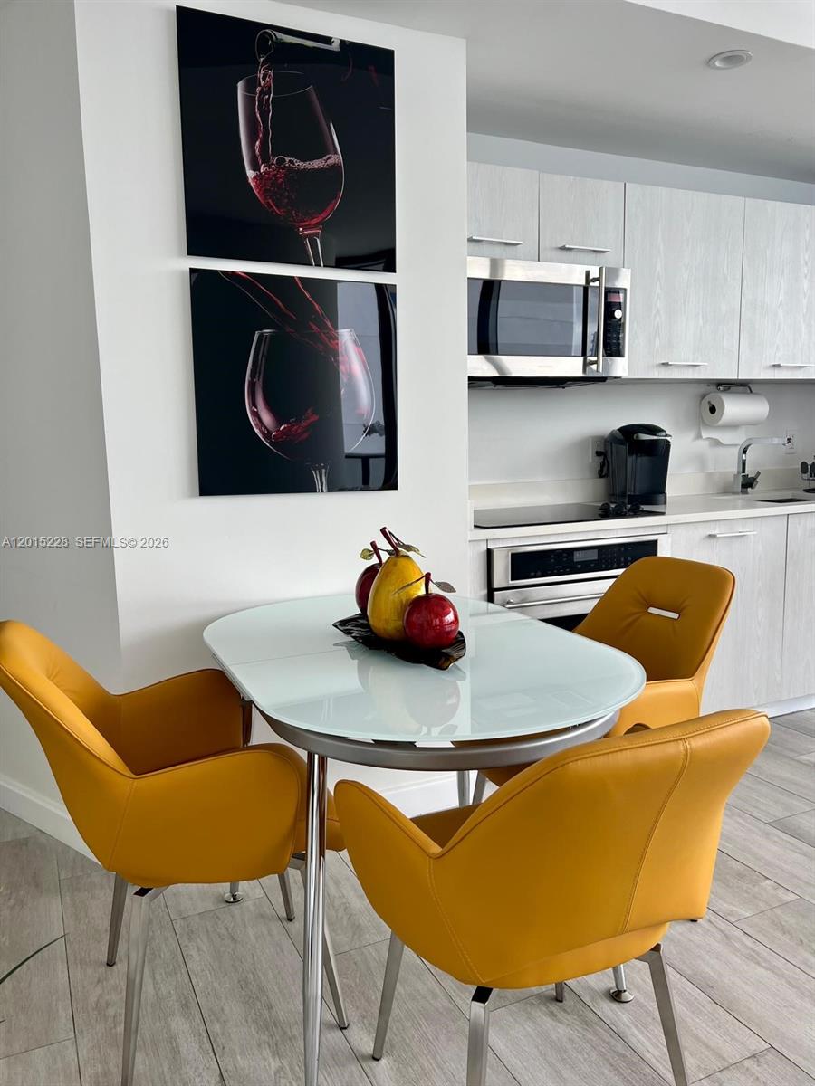 55 SW 9th St #3308, Miami FL 33130