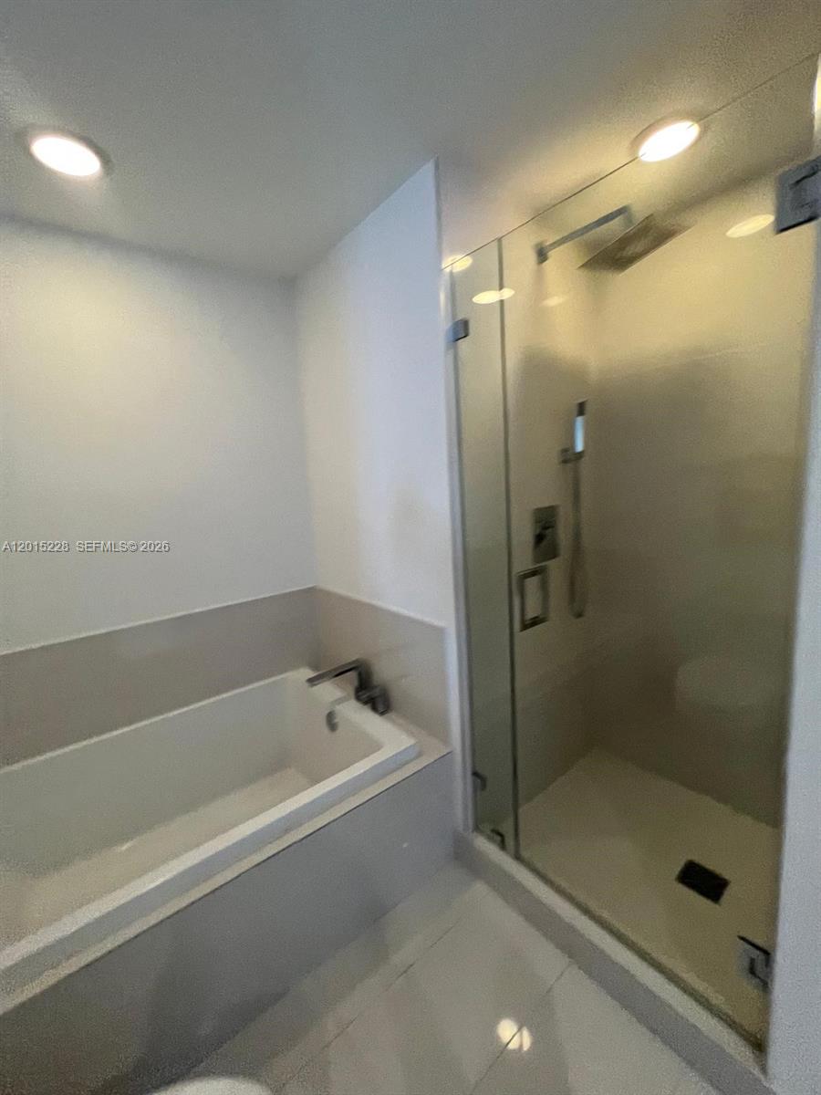 55 SW 9th St #3308, Miami FL 33130