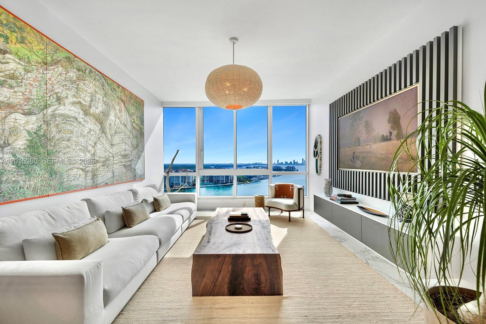100 S Pointe Dr #2003, Miami Beach FL 33139