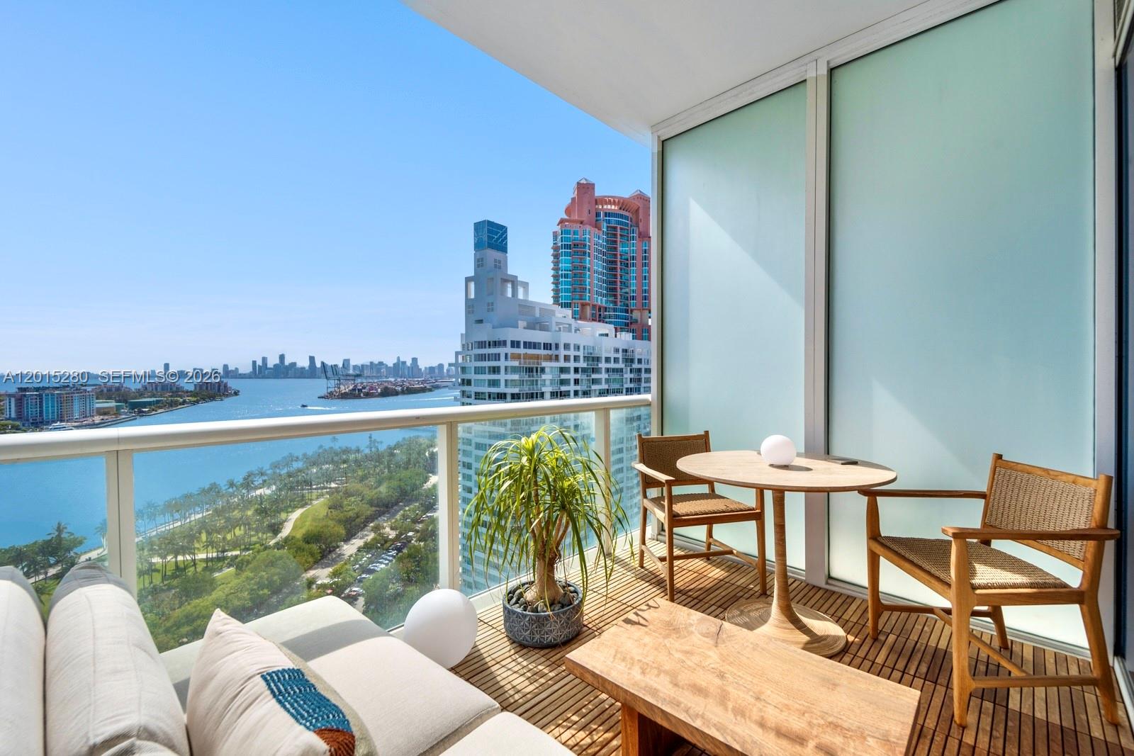 100 S Pointe Dr #2003, Miami Beach FL 33139