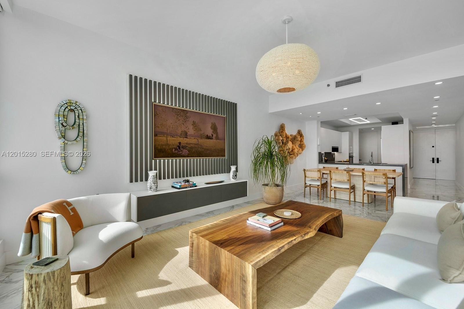 100 S Pointe Dr #2003, Miami Beach FL 33139