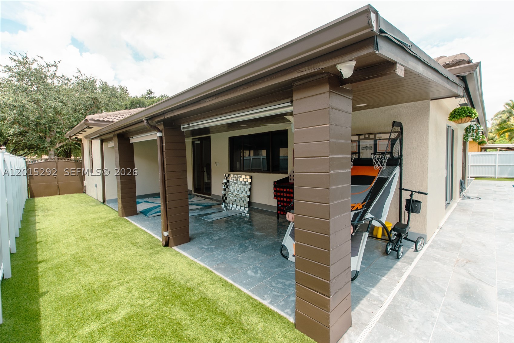 7814 NW 165th St, Miami Lakes FL 33016