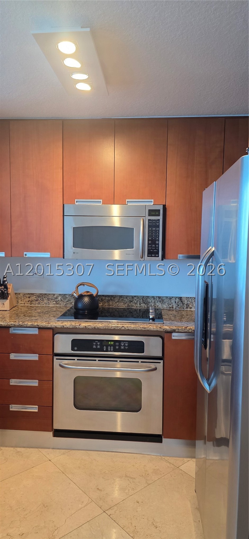 6515 Collins Ave #1107, Miami Beach FL 33141