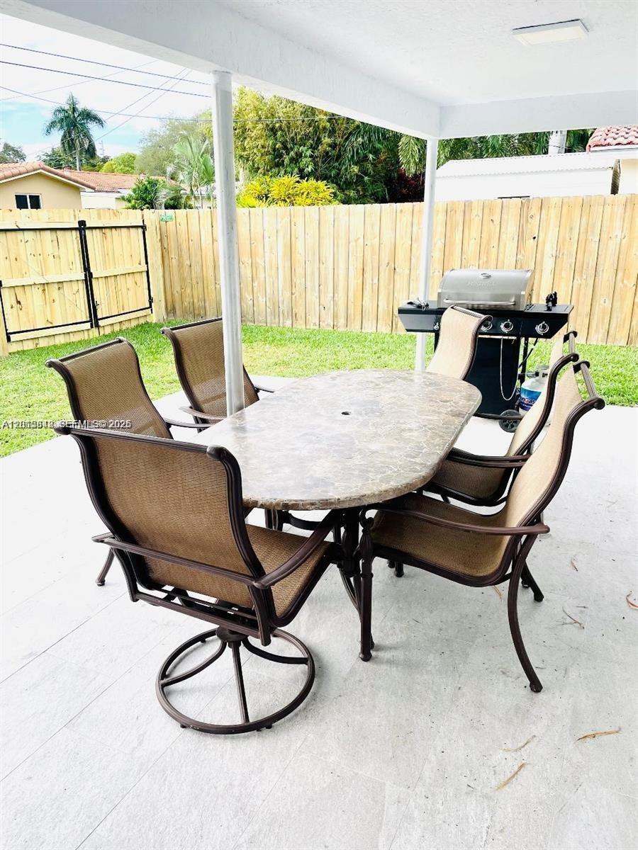 218 SE 3rd Pl #0, Dania Beach FL 33004