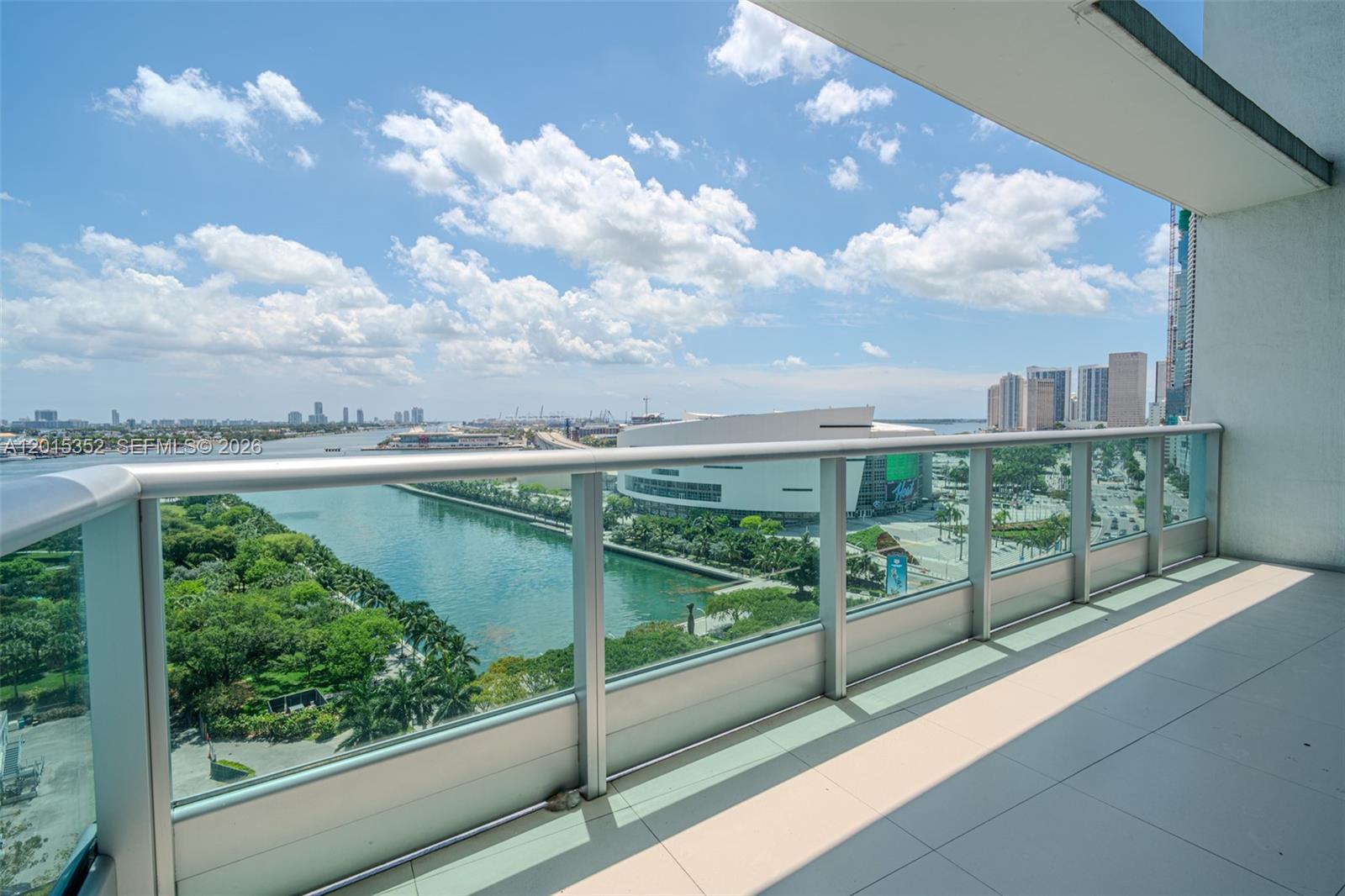900 Biscayne Blvd #1707, Miami FL 33132