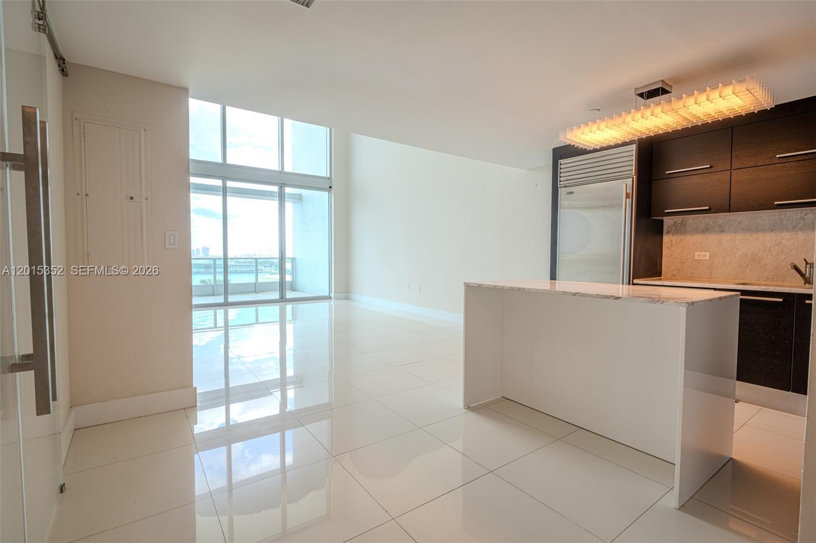 900 Biscayne Blvd #1707, Miami FL 33132