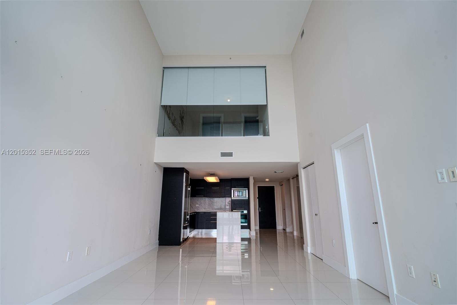 900 Biscayne Blvd #1707, Miami FL 33132