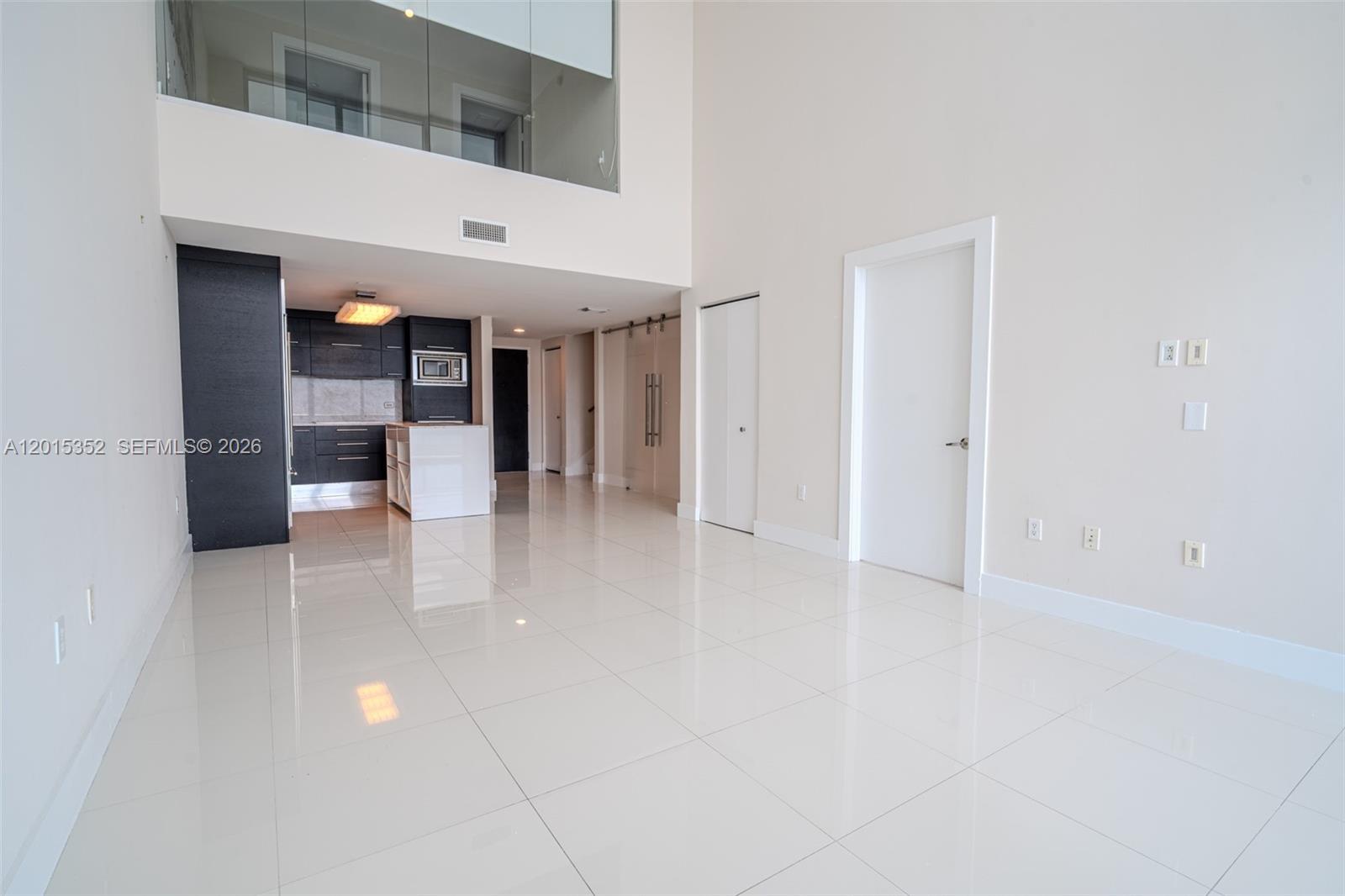 900 Biscayne Blvd #1707, Miami FL 33132