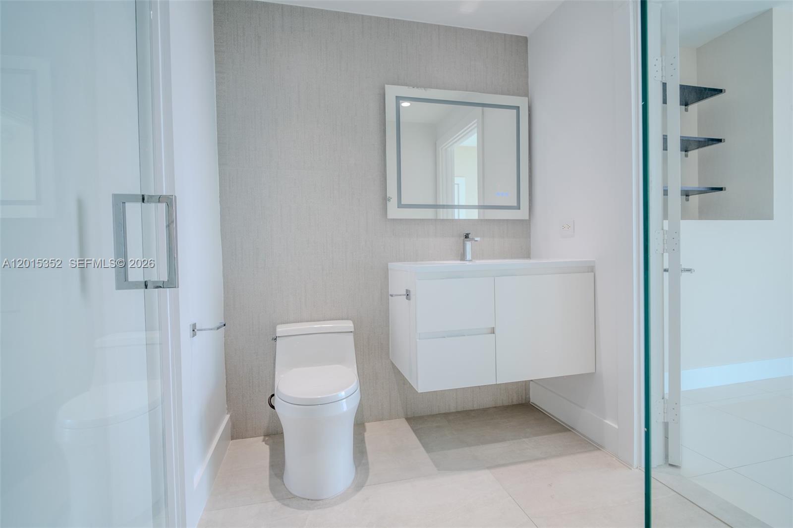900 Biscayne Blvd #1707, Miami FL 33132