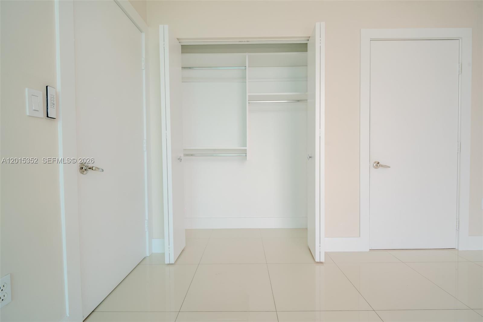 900 Biscayne Blvd #1707, Miami FL 33132