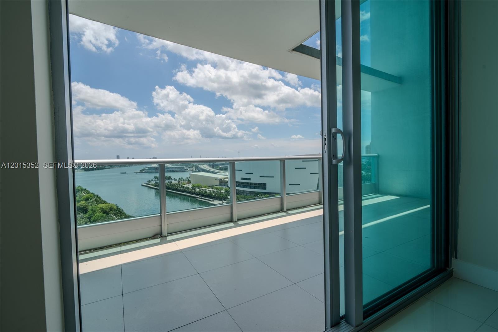 900 Biscayne Blvd #1707, Miami FL 33132