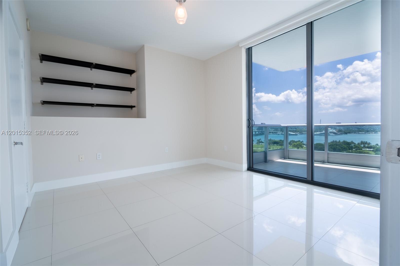 900 Biscayne Blvd #1707, Miami FL 33132