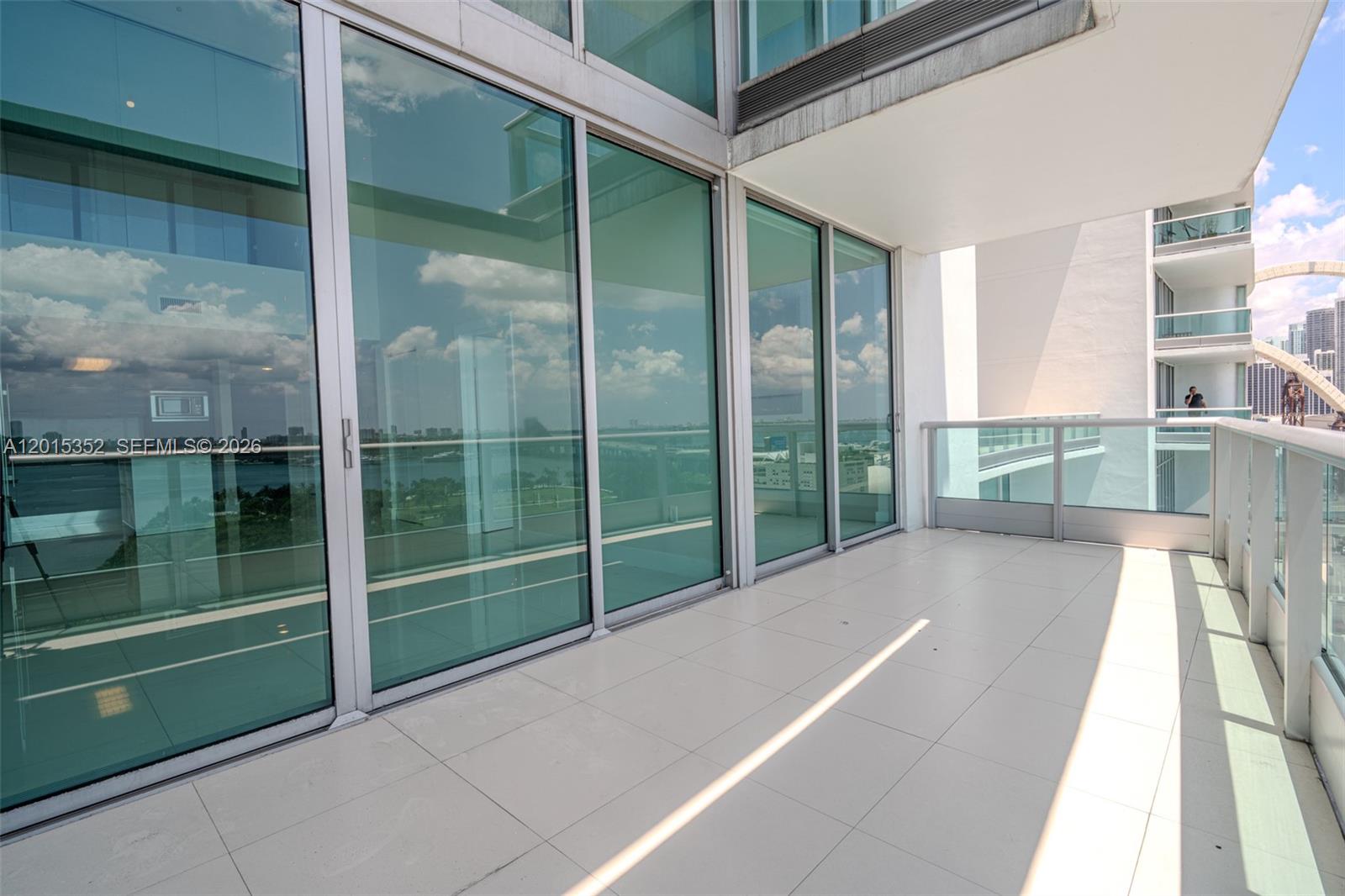 900 Biscayne Blvd #1707, Miami FL 33132
