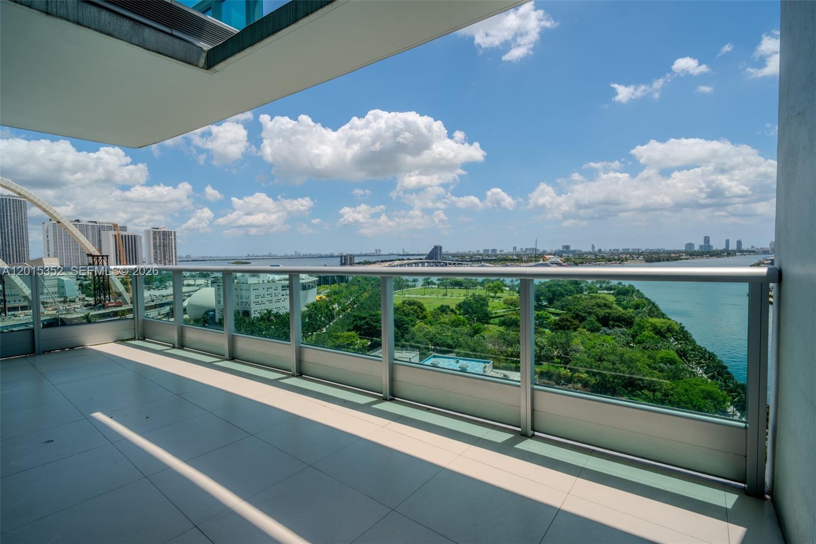 900 Biscayne Blvd #1707, Miami FL 33132