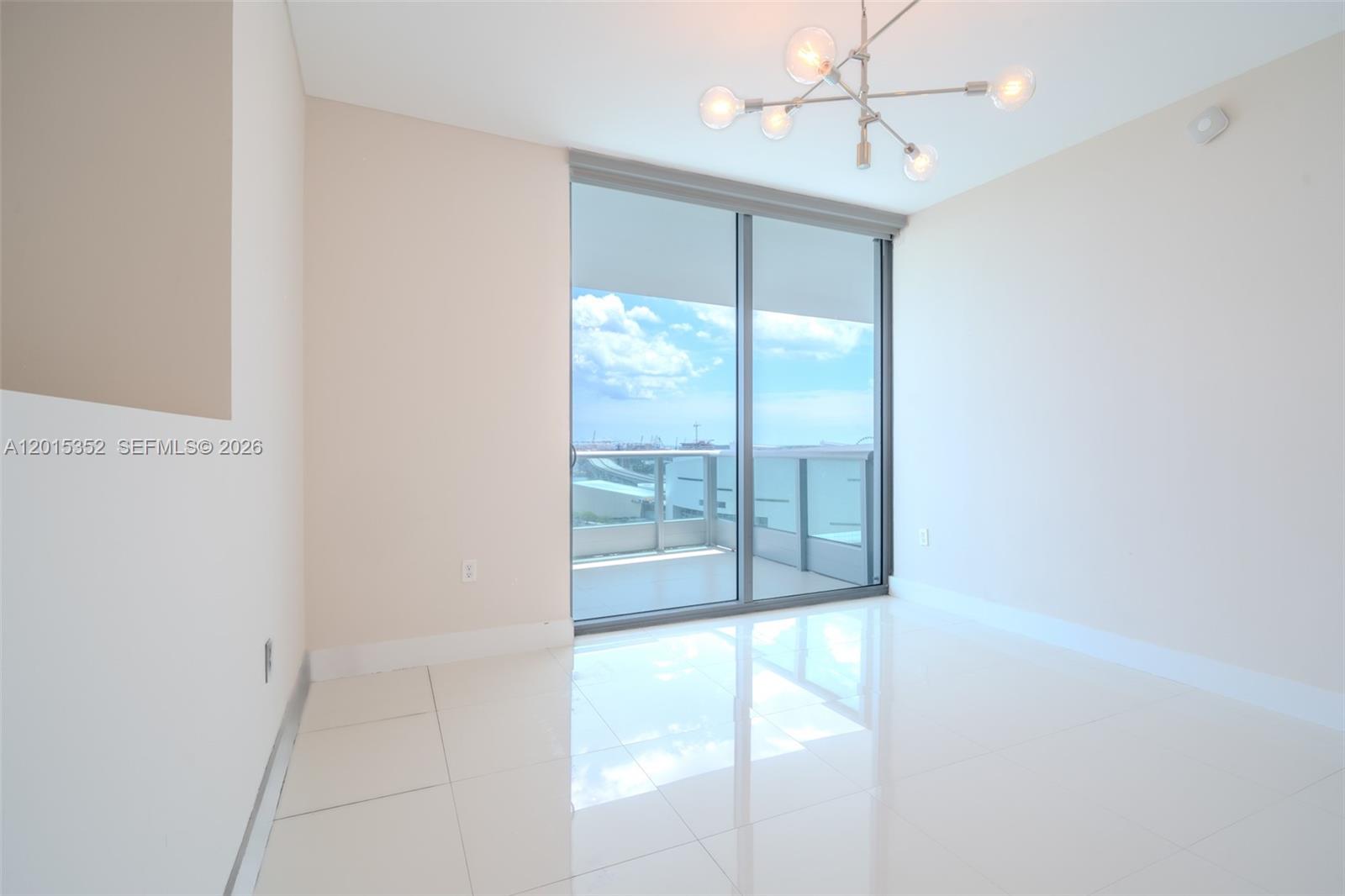 900 Biscayne Blvd #1707, Miami FL 33132