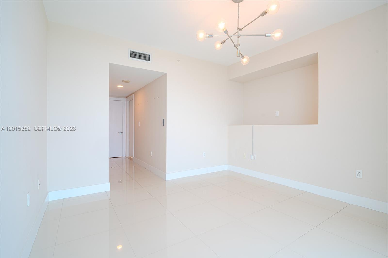 900 Biscayne Blvd #1707, Miami FL 33132