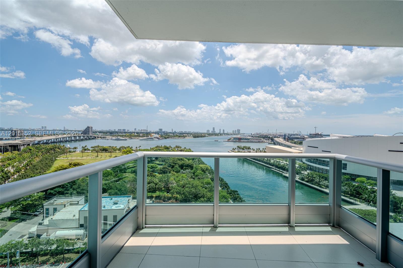 900 Biscayne Blvd #1707, Miami FL 33132