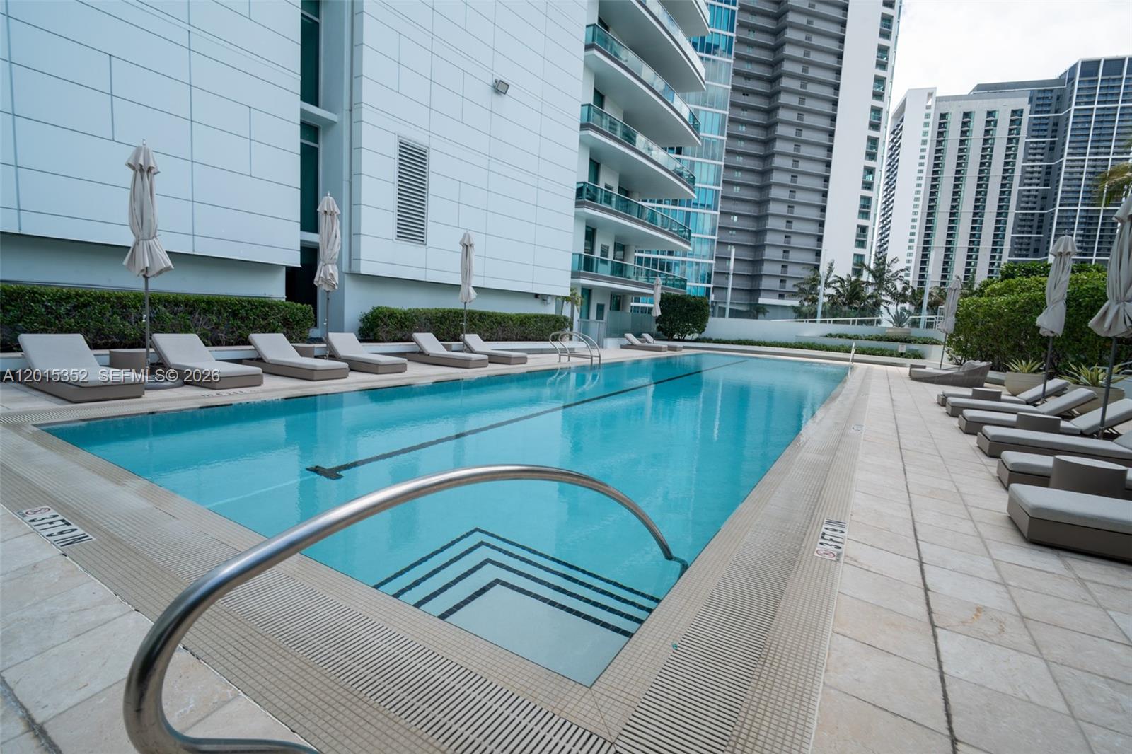 900 Biscayne Blvd #1707, Miami FL 33132