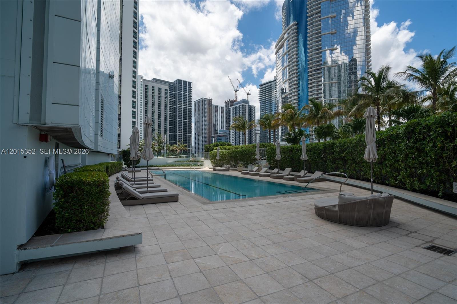900 Biscayne Blvd #1707, Miami FL 33132