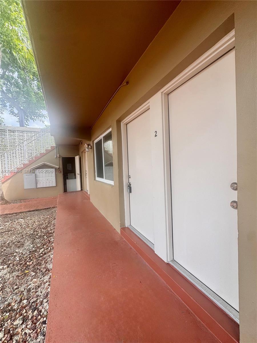 6330 SW 79th St #4, South Miami FL 33143