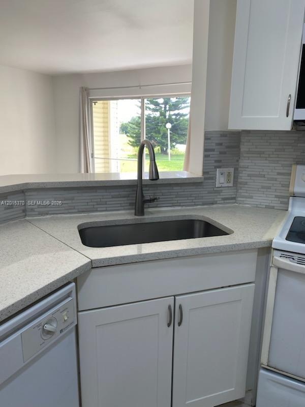 3441 NW 44th St #104, Oakland Park FL 33309