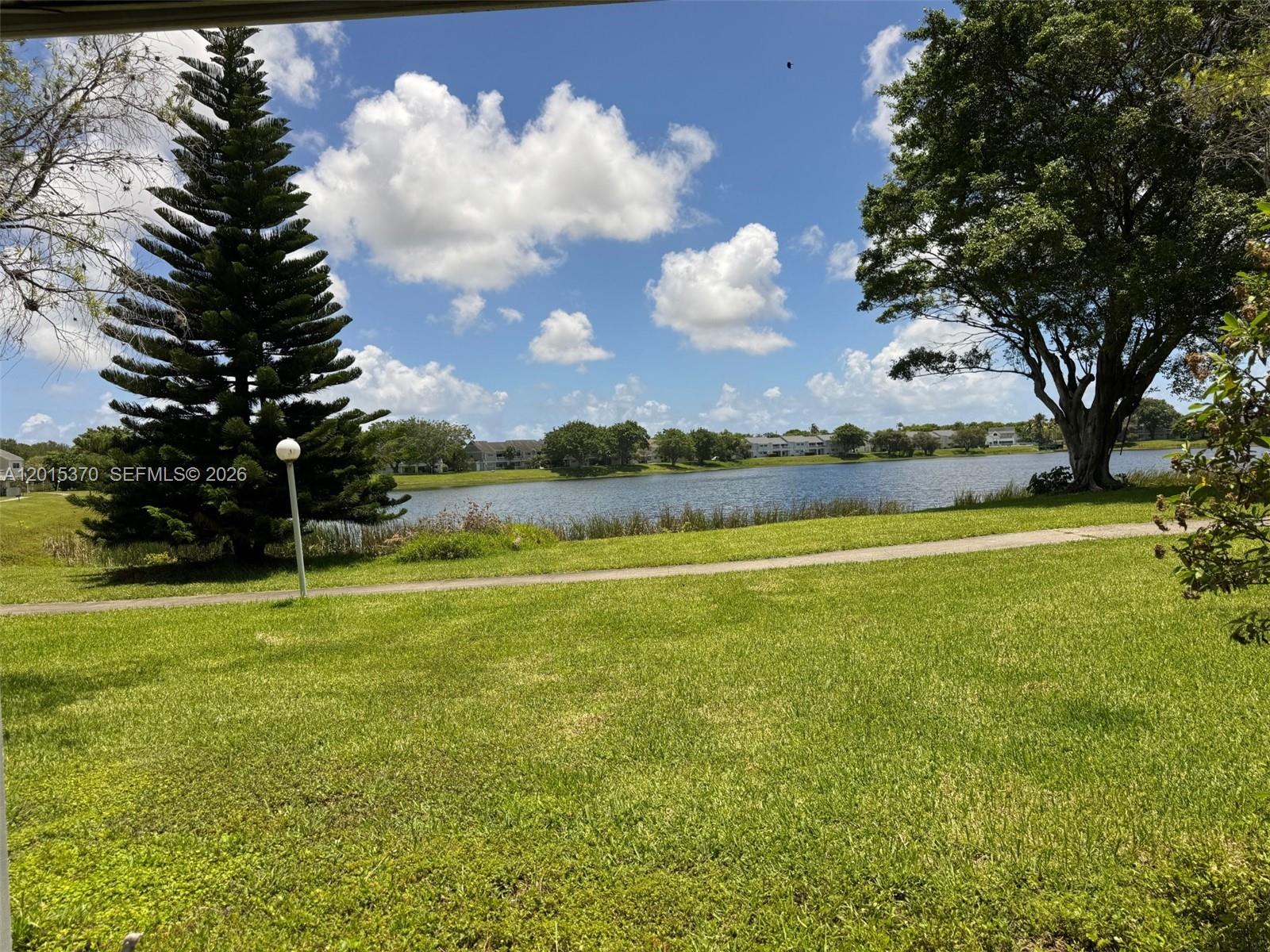 3441 NW 44th St #104, Oakland Park FL 33309