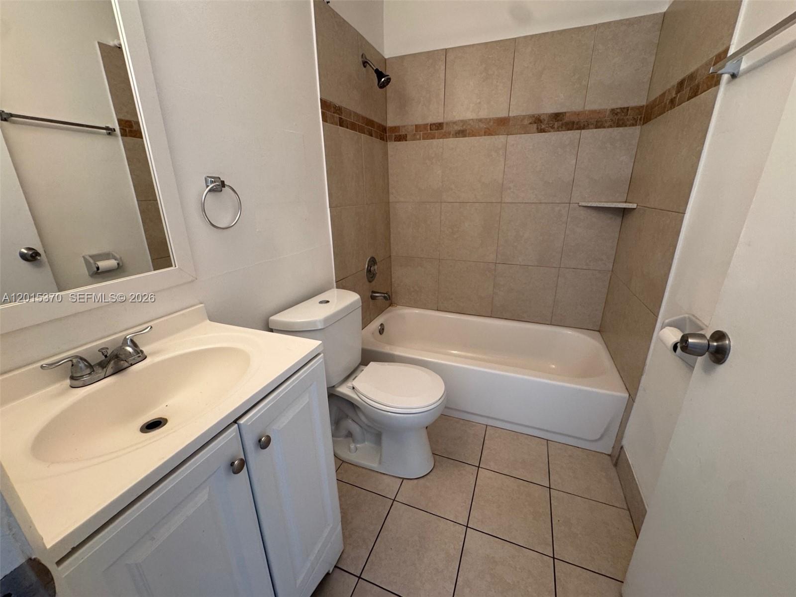 3441 NW 44th St #104, Oakland Park FL 33309