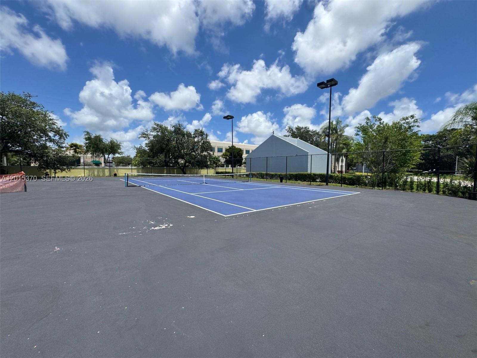 3441 NW 44th St #104, Oakland Park FL 33309