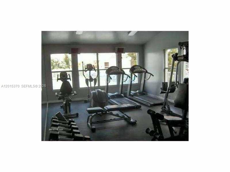 3441 NW 44th St #104, Oakland Park FL 33309