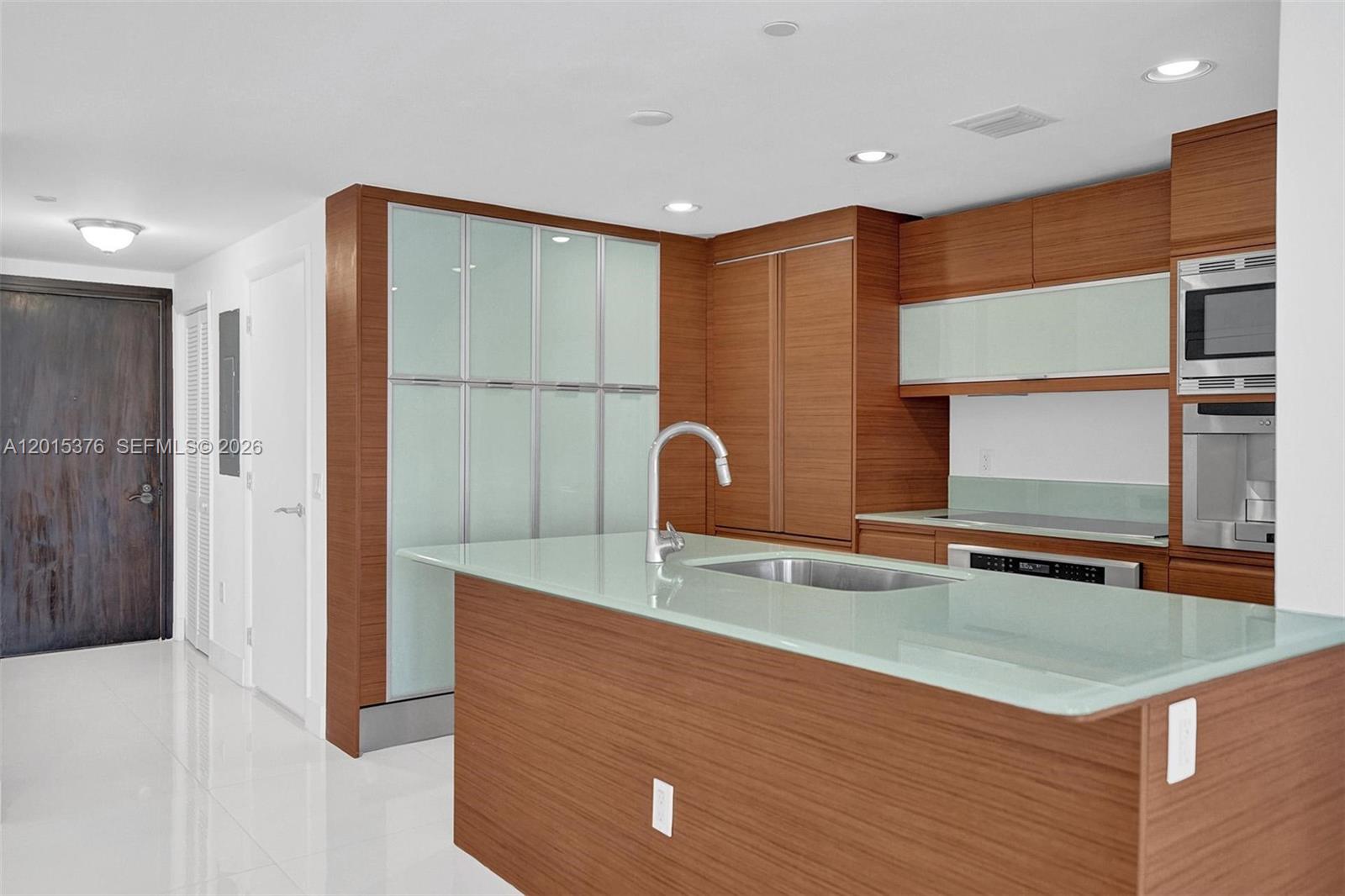 5875 Collins Ave #1803, Miami Beach FL 33140