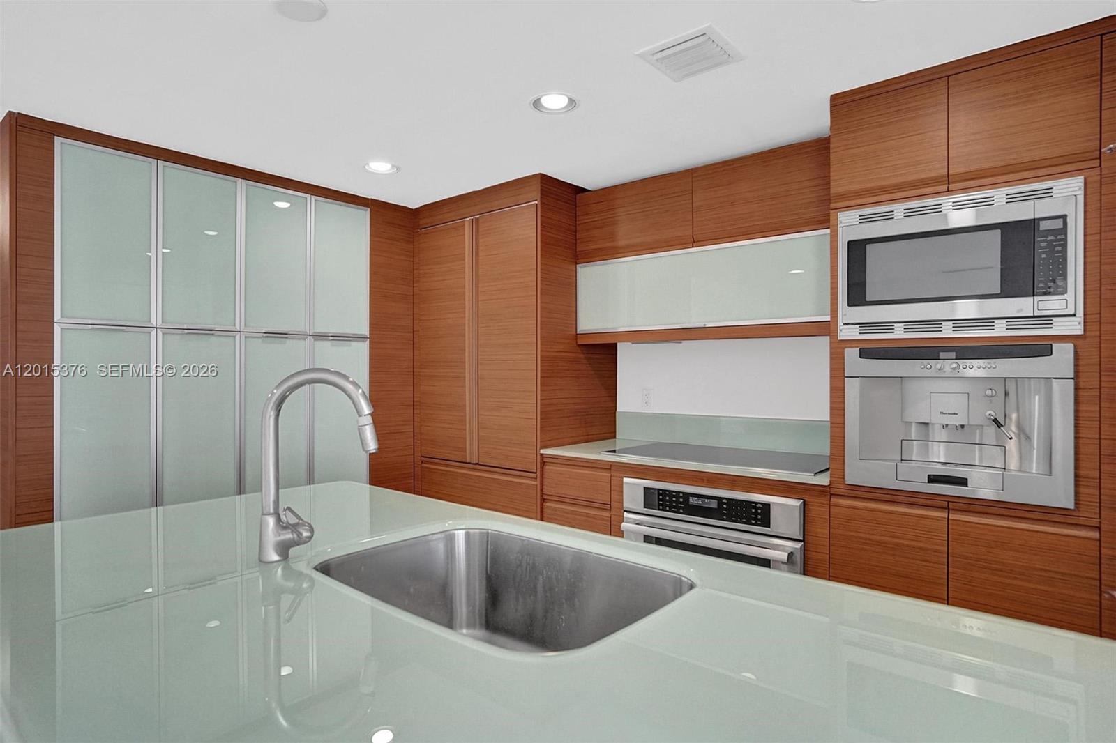 5875 Collins Ave #1803, Miami Beach FL 33140