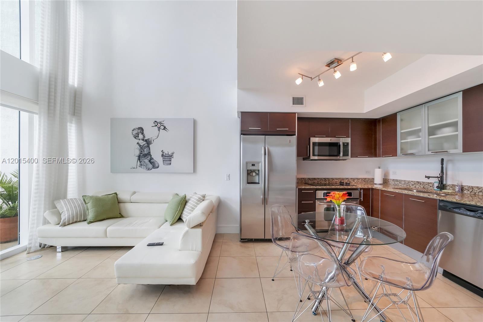 41 SE 5th St #2410, Miami FL 33131