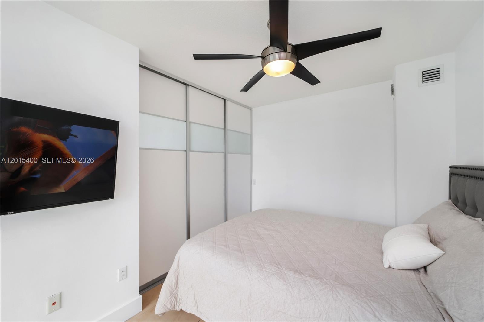 41 SE 5th St #2410, Miami FL 33131
