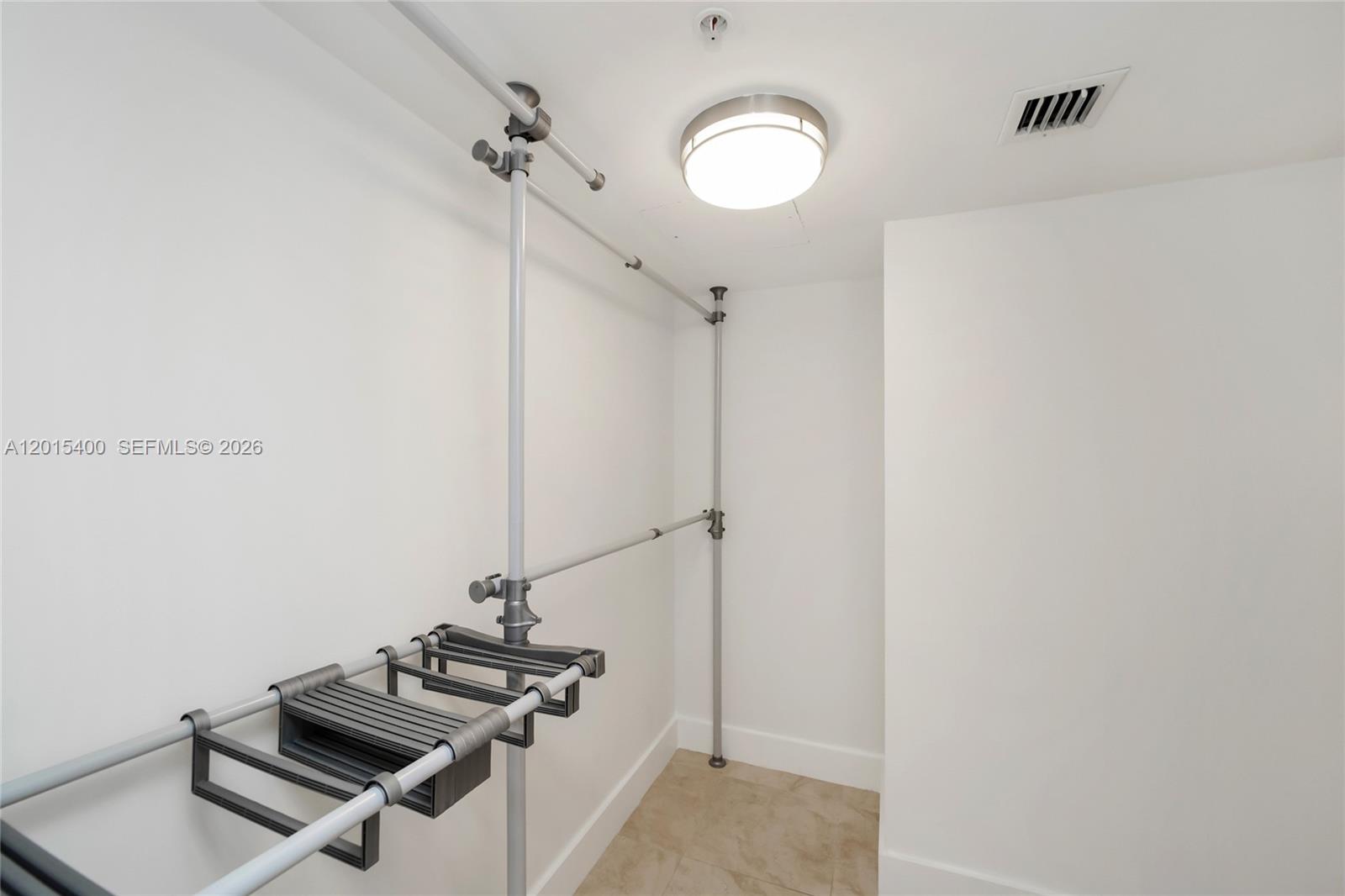 41 SE 5th St #2410, Miami FL 33131