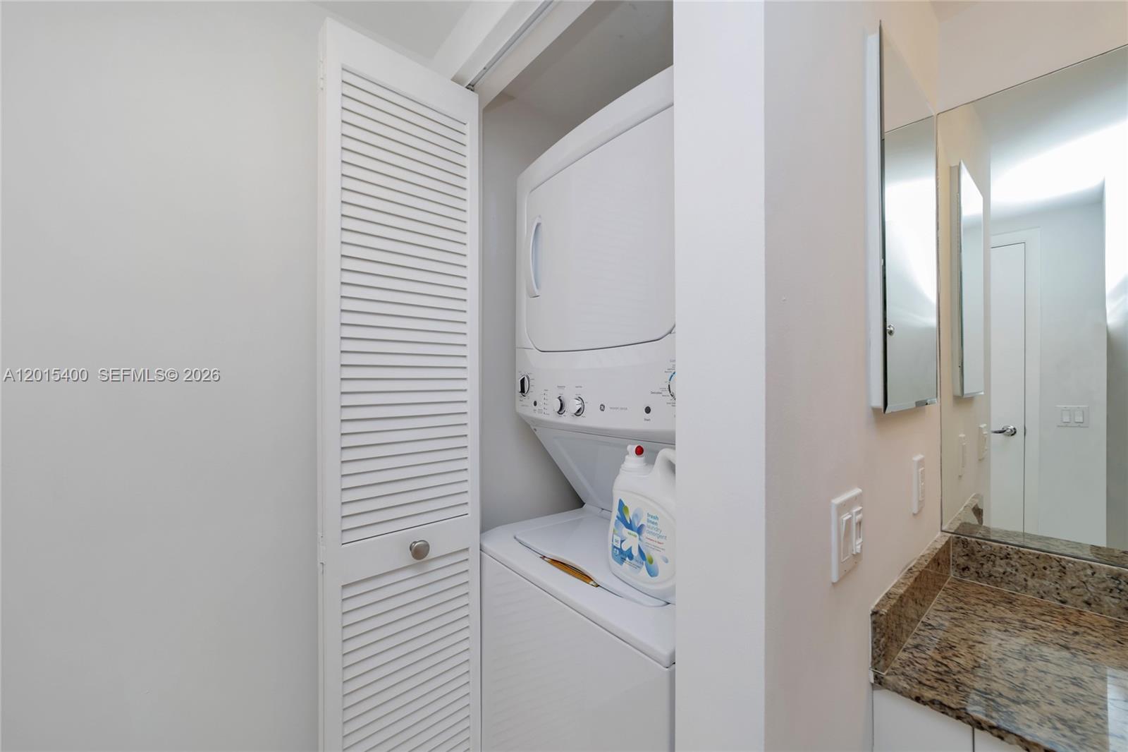 41 SE 5th St #2410, Miami FL 33131