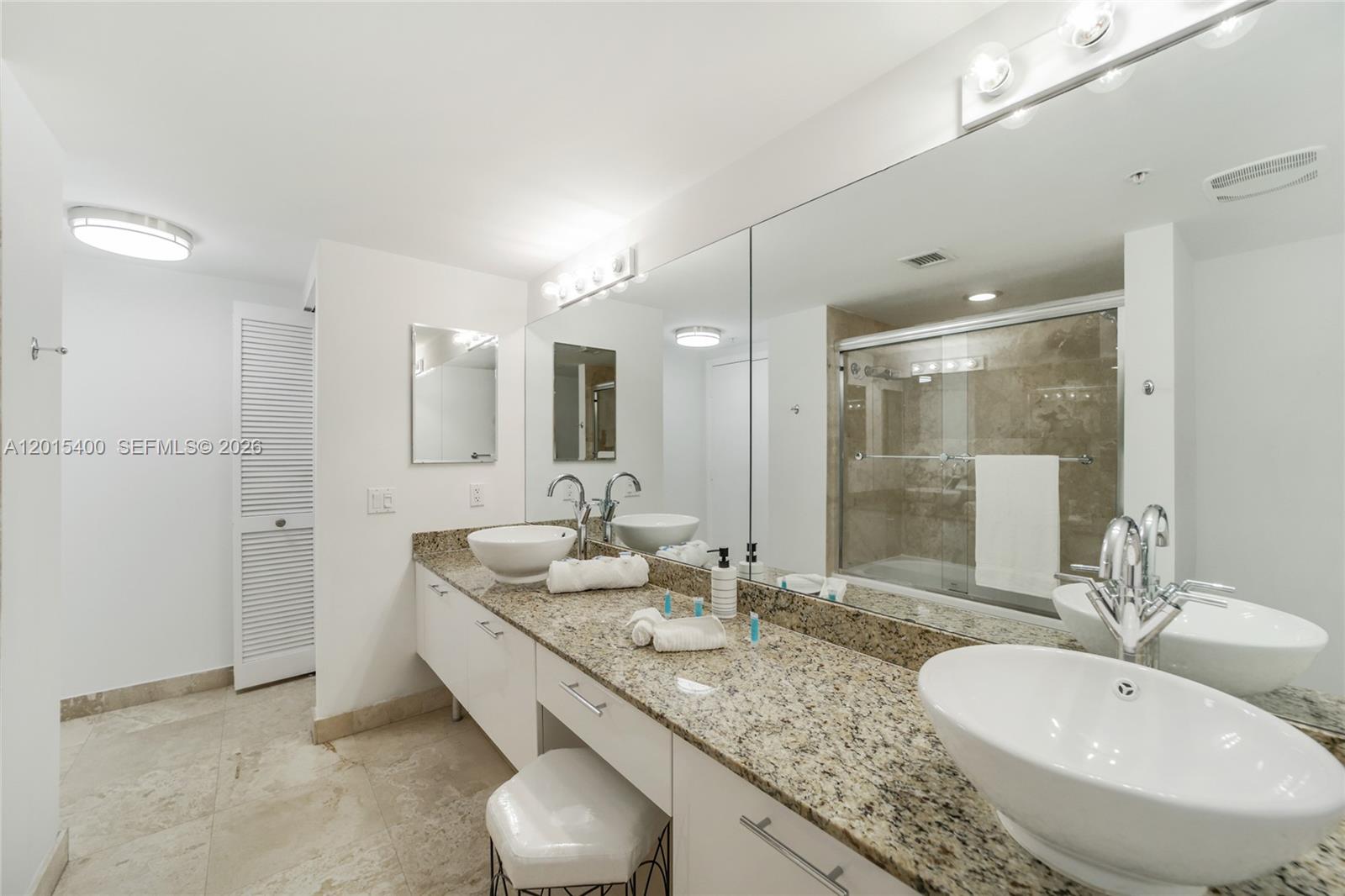 41 SE 5th St #2410, Miami FL 33131