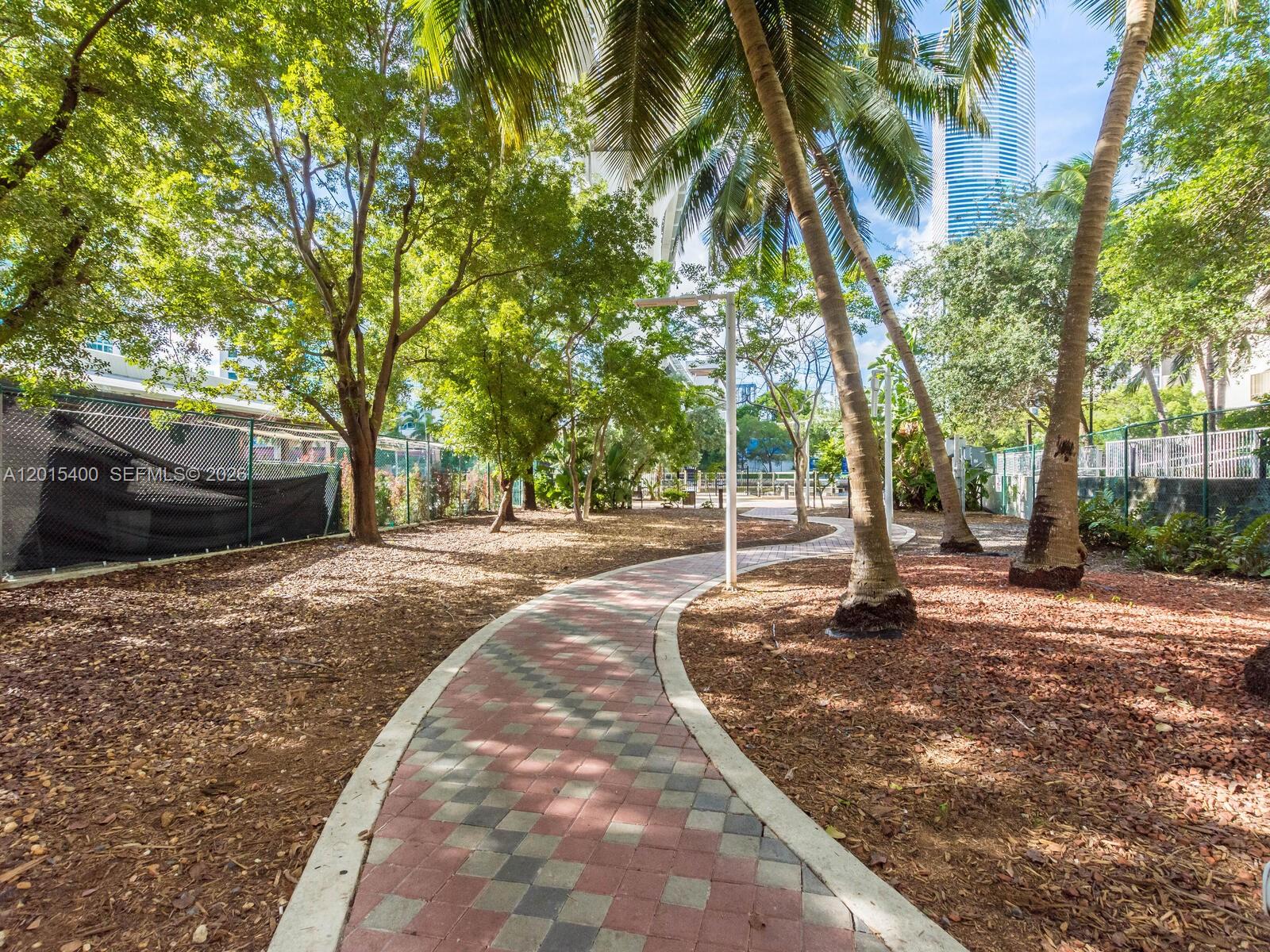 41 SE 5th St #2410, Miami FL 33131
