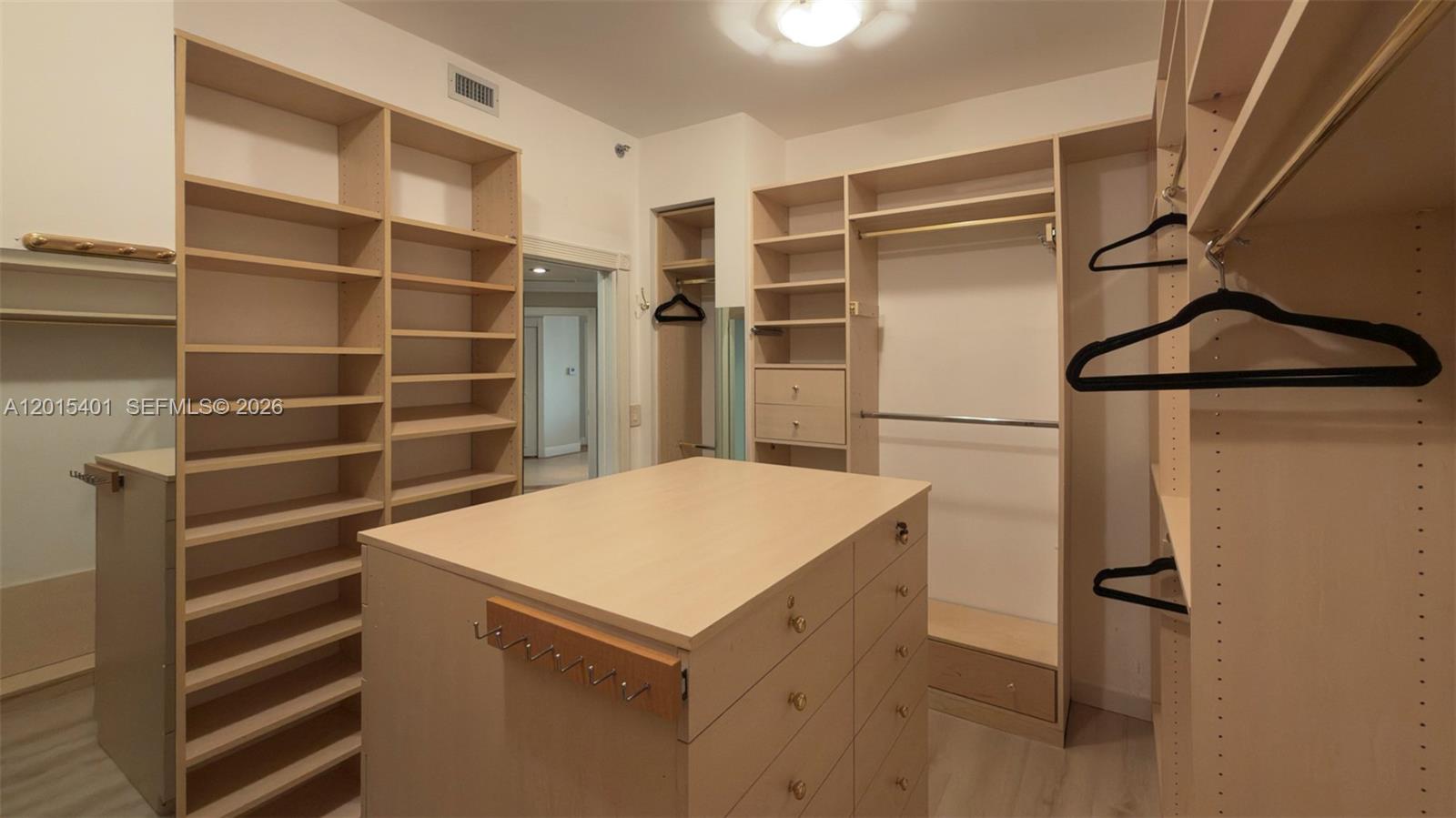 2000 Island Blvd #3004, Aventura FL 33160
