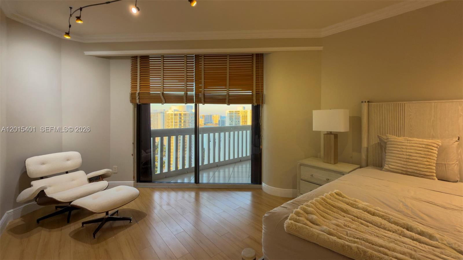2000 Island Blvd #3004, Aventura FL 33160