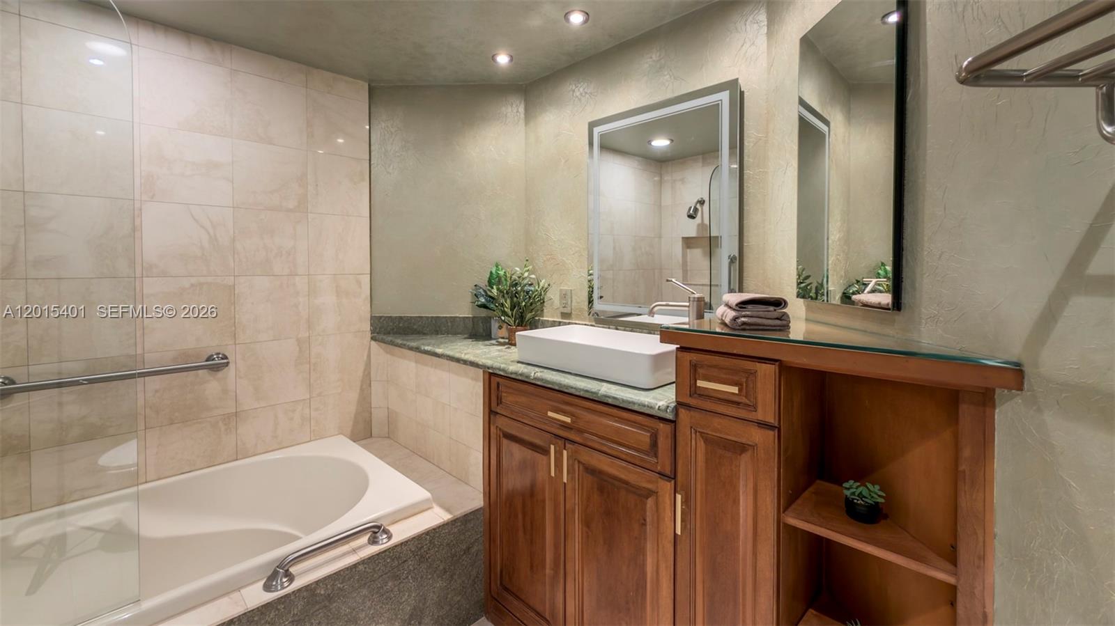 2000 Island Blvd #3004, Aventura FL 33160