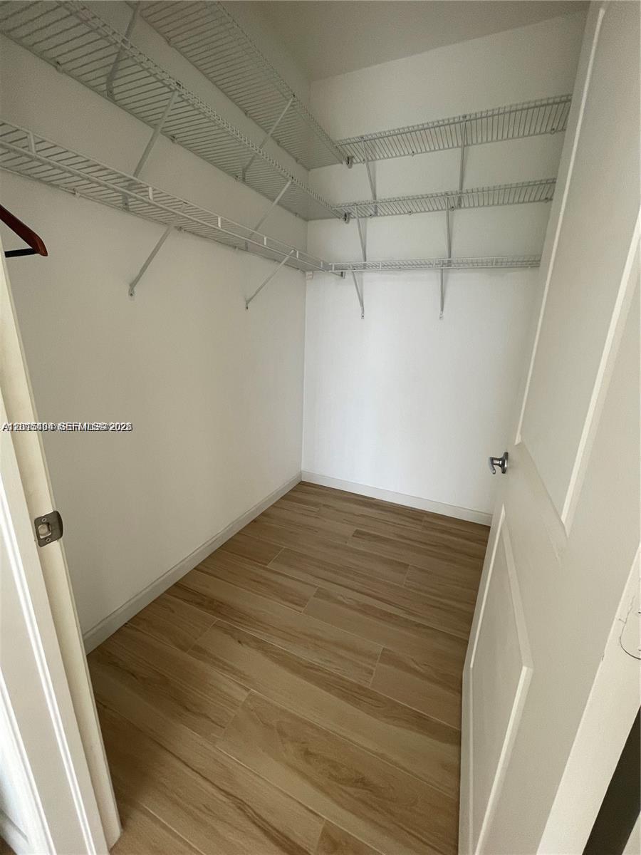 10 Aragon Ave #1220, Coral Gables FL 33134