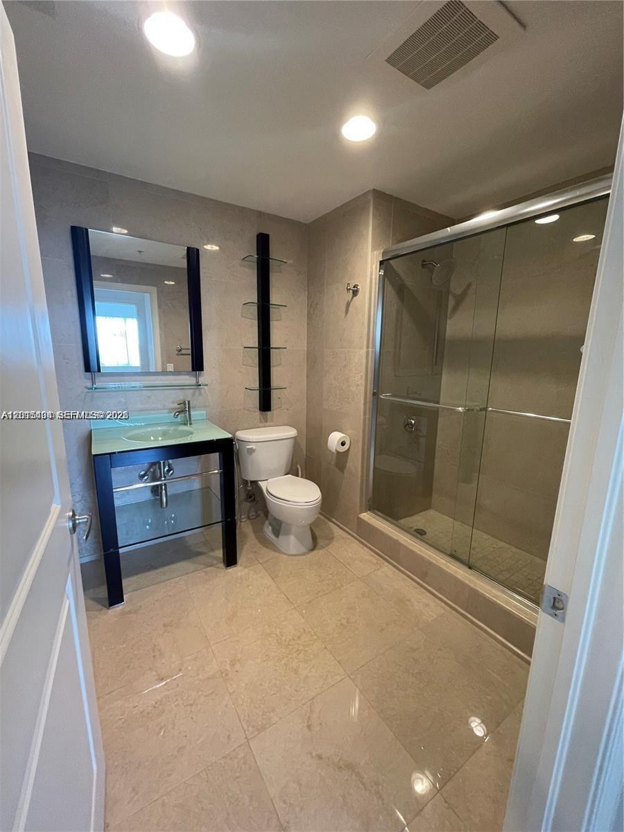 10 Aragon Ave #1220, Coral Gables FL 33134