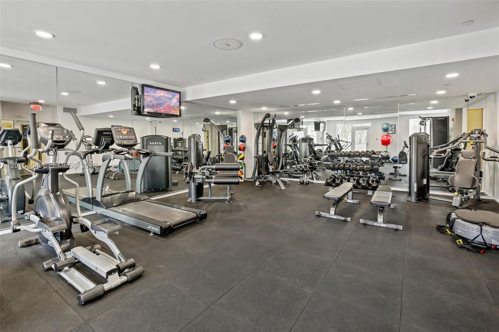 10 Aragon Ave #1220, Coral Gables FL 33134