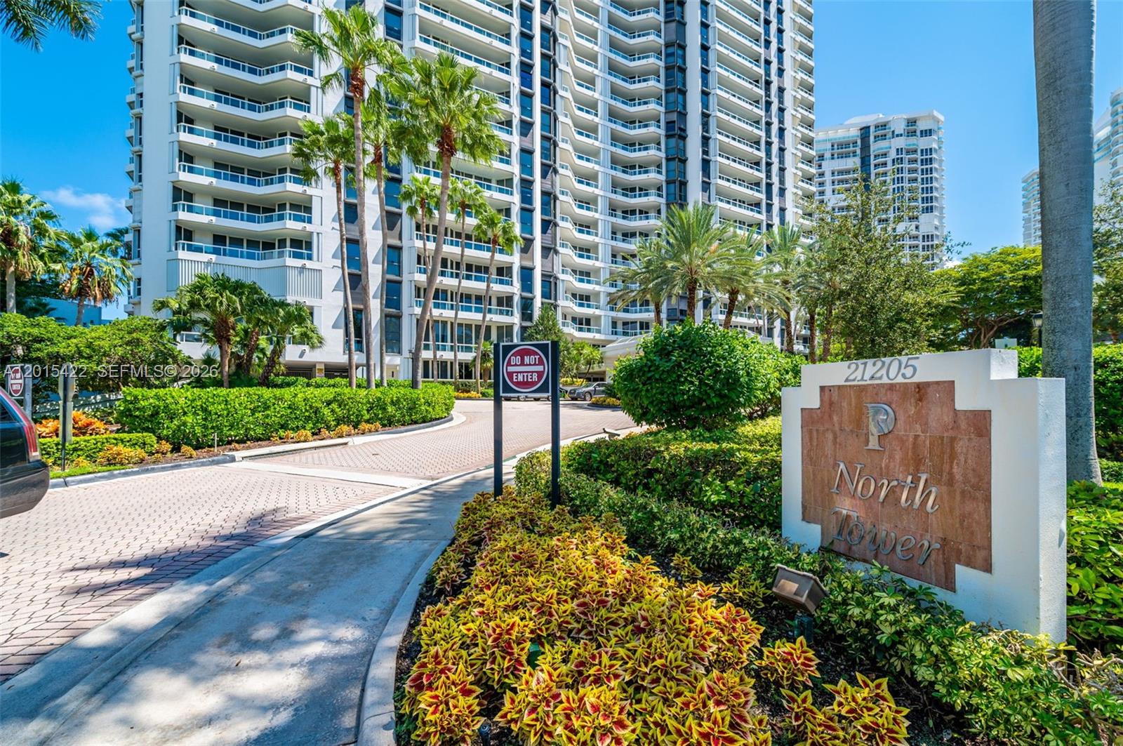21205 Yacht Club Dr #3107, Aventura FL 33180