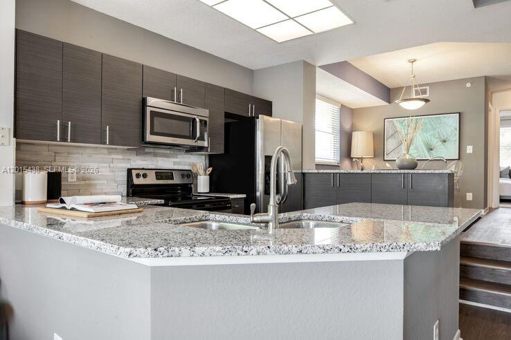 5555 N Military Trl #Riviera, Boca Raton FL 33496