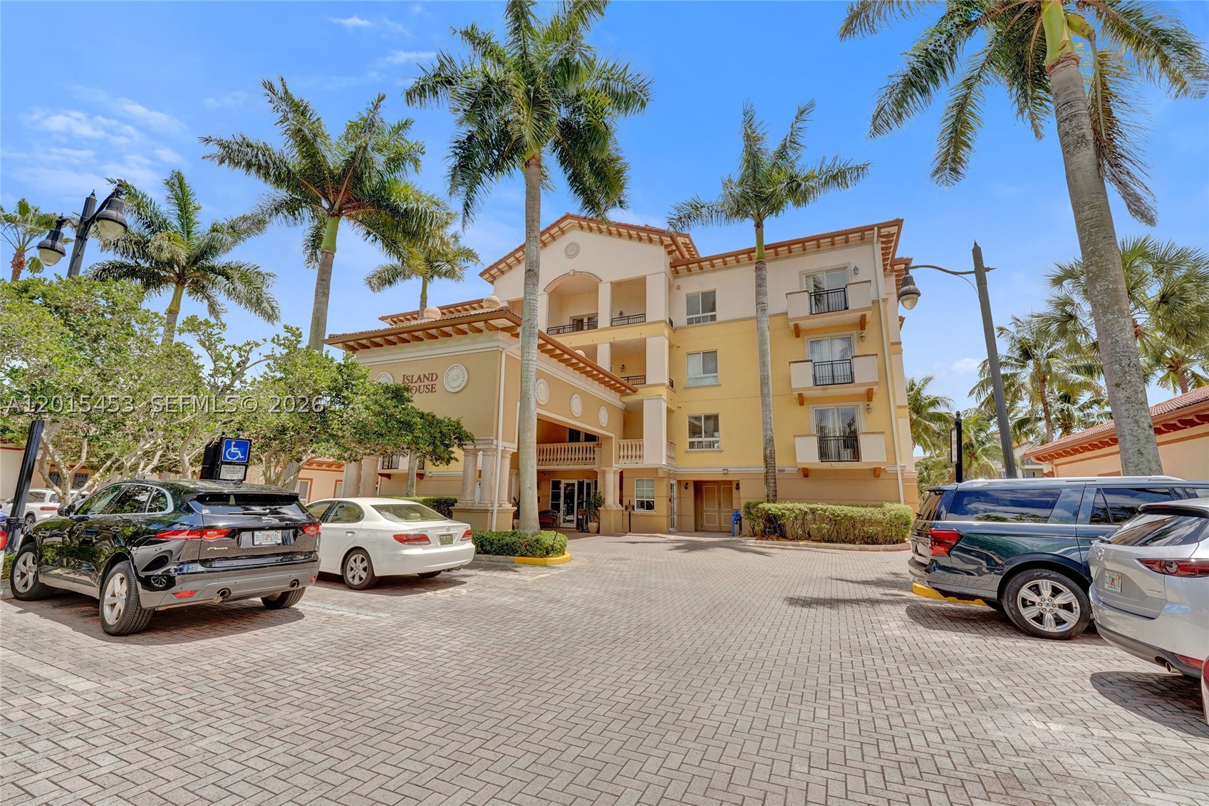 16135 Emerald Estates Dr #166, Weston FL 33331