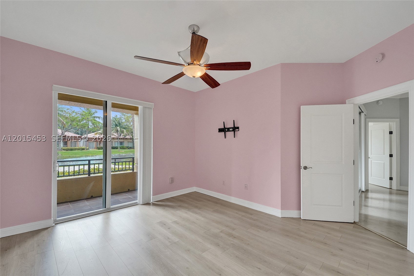 16135 Emerald Estates Dr #166, Weston FL 33331